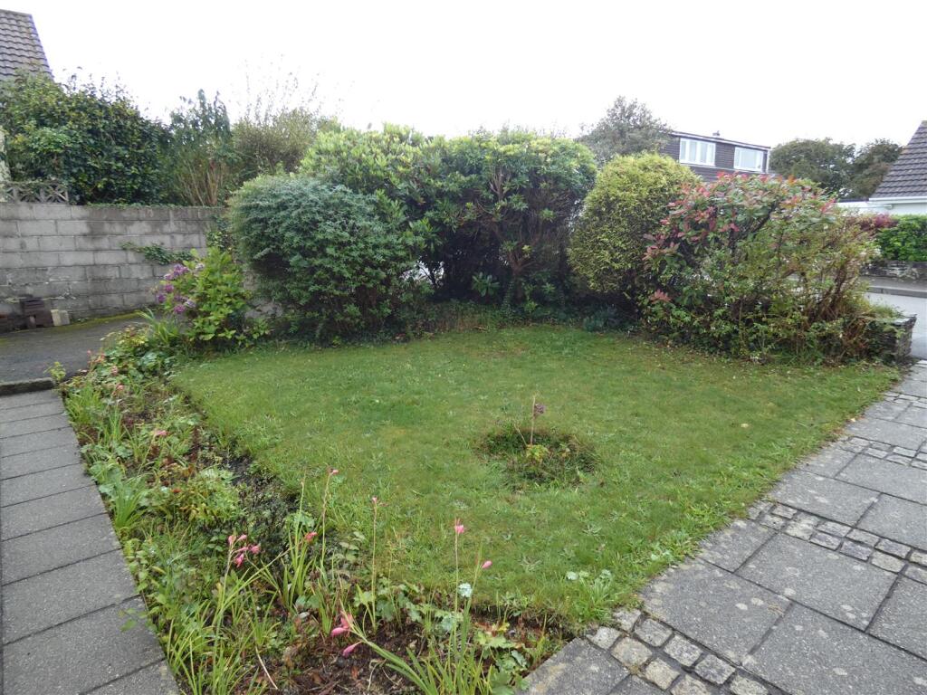 front garden 2.JPG