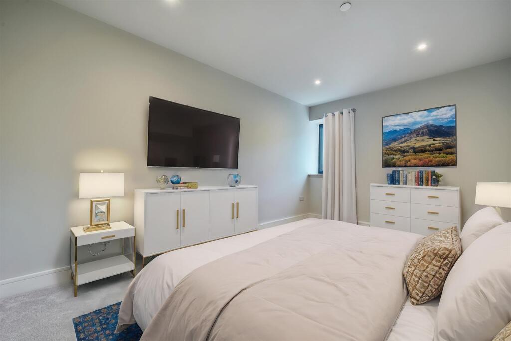 1188643-(5) - Bedroom - Standard - 8.jpg