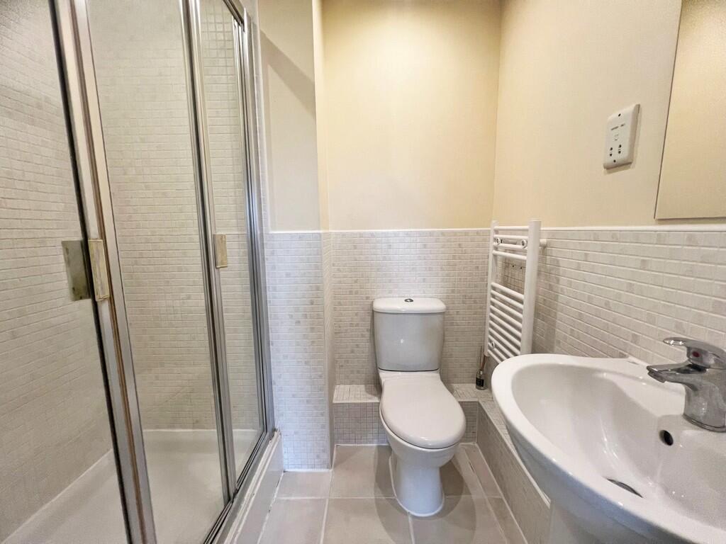 19 Lincoln Court ...