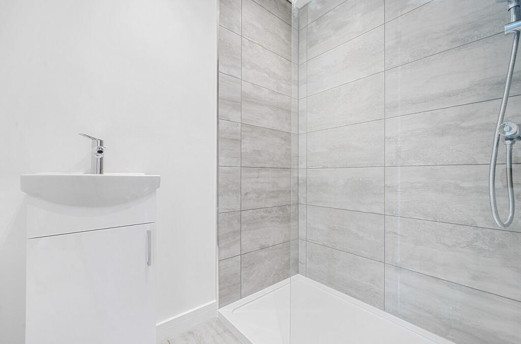 12990554682f3d534d00aarw1c