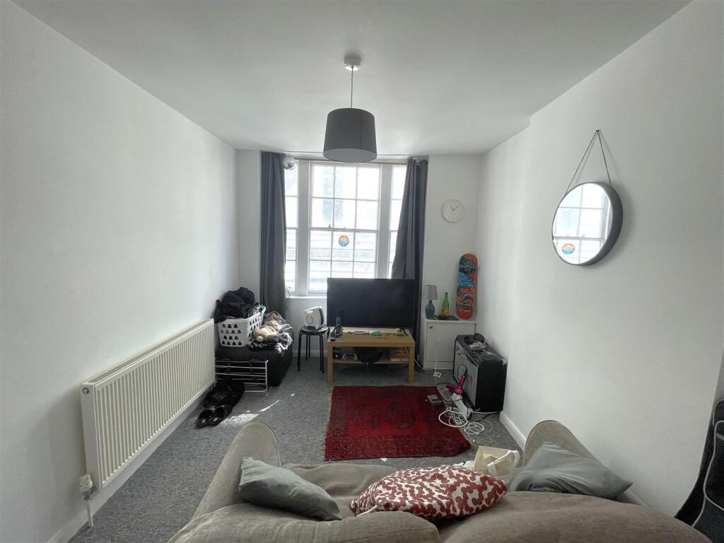 Living Room.jpg