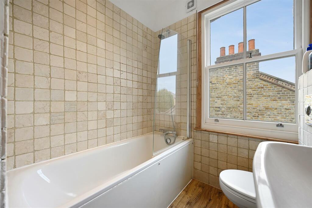 Stafford Mansions - Bathroom3 (1).JPG