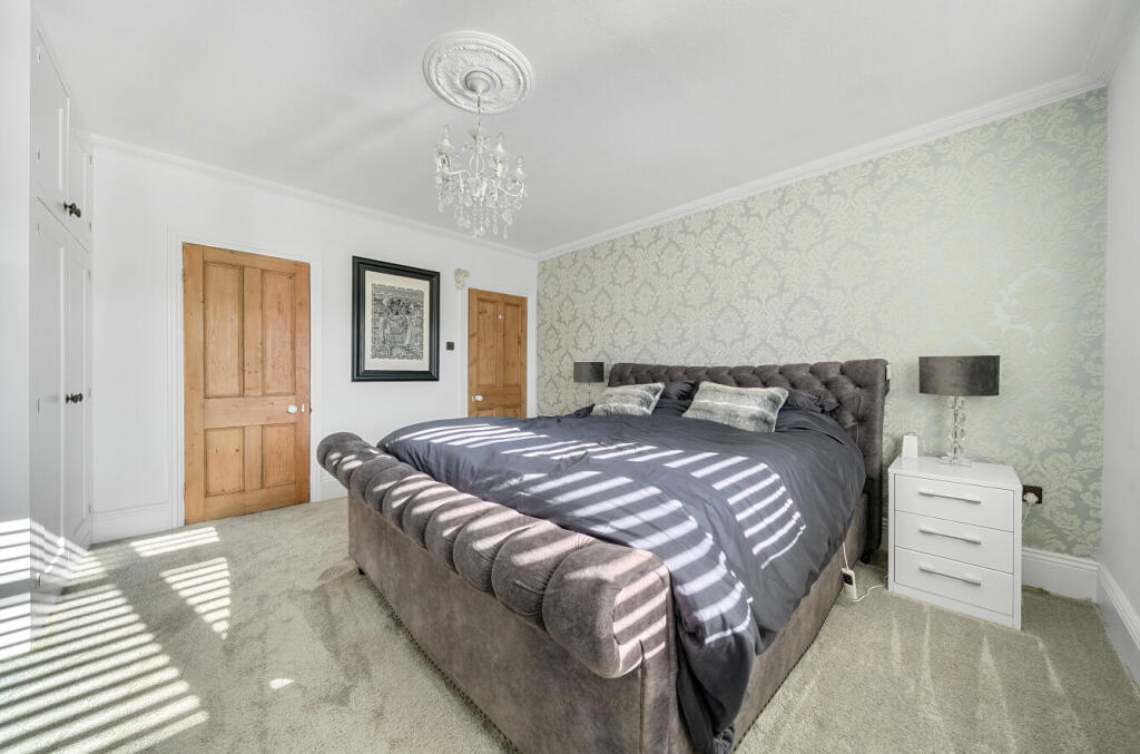 1342307-43-68a8d2...