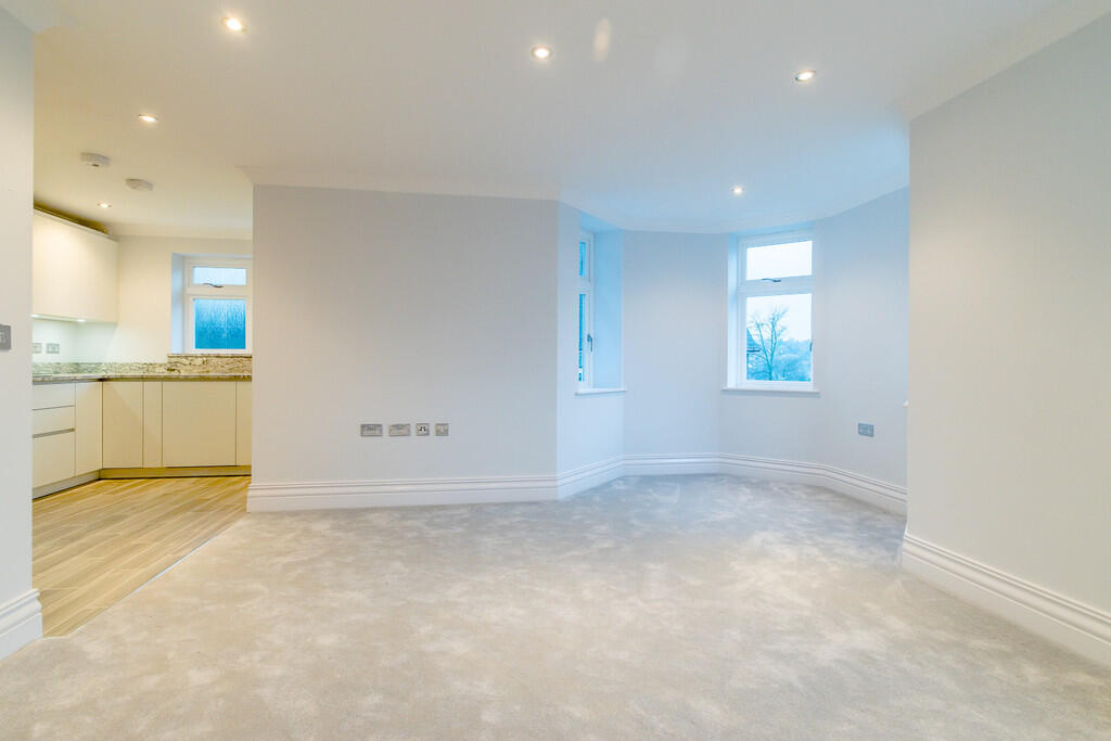 8323028-Flat4_9-i...