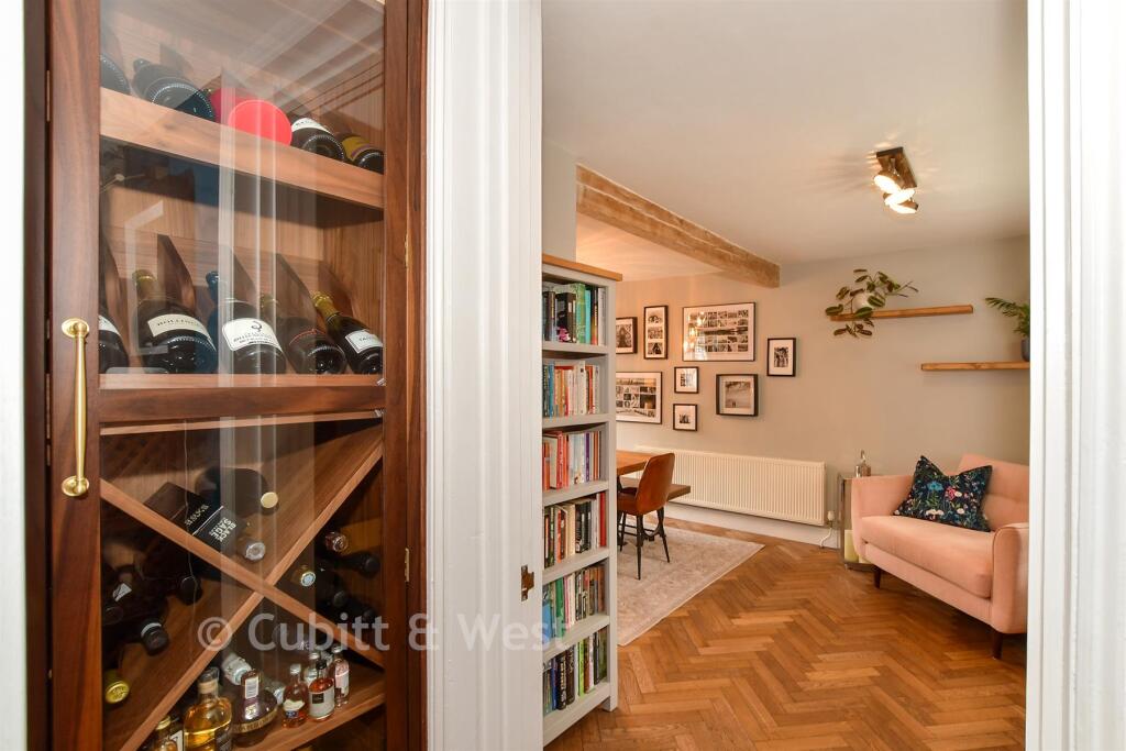 Internal Lifestyle Photograph