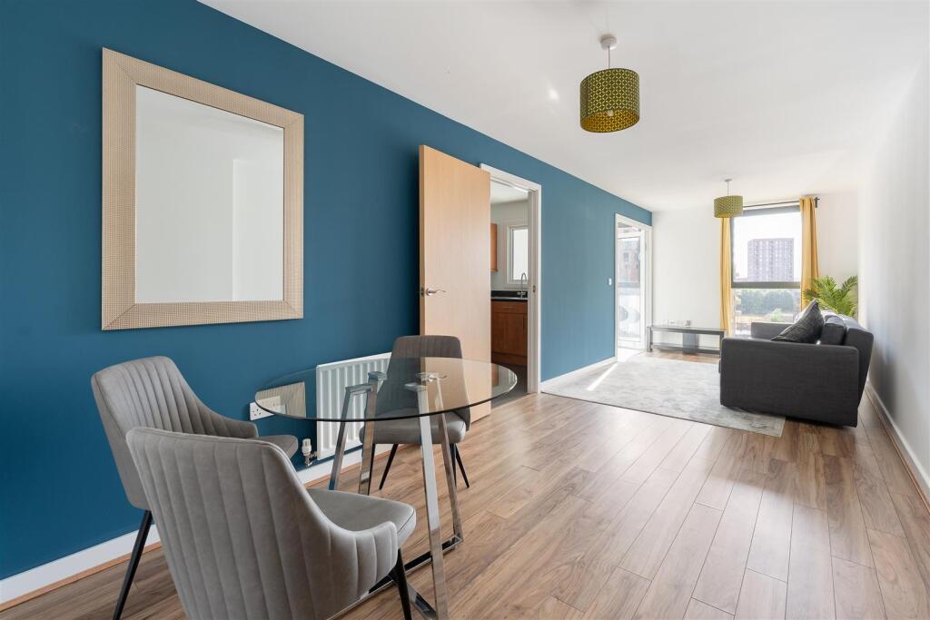 De Havilland Court N17