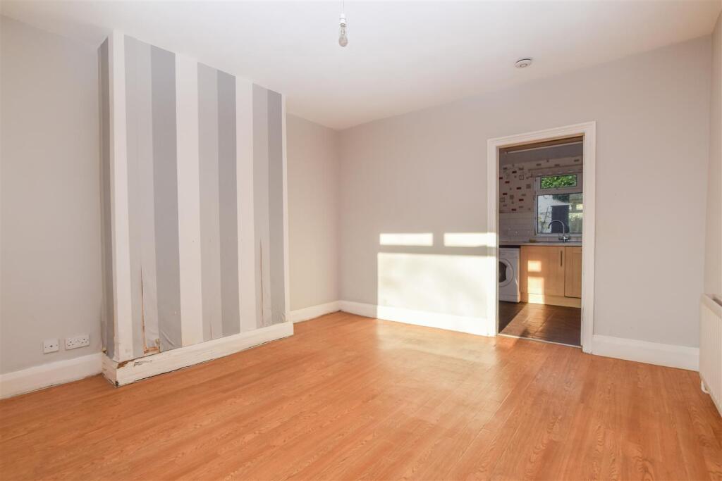 Neston Road, Willaston, Neston, Cheshire