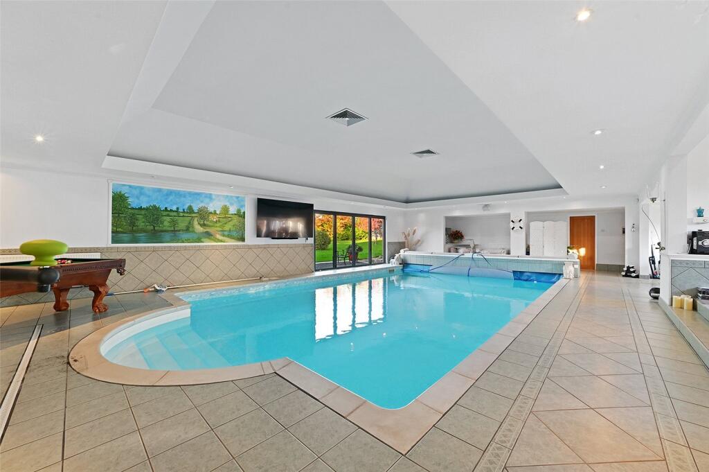 Indoor Pool / Gym