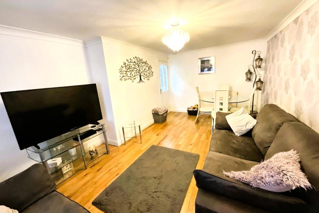 15 - living room edi