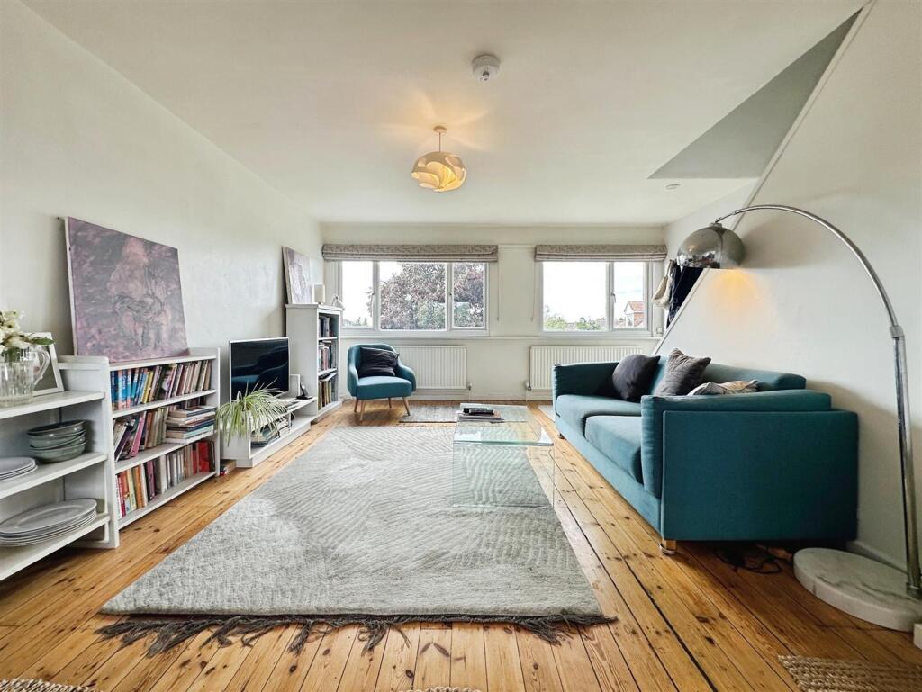 7a491050--43A2-85BB-382B2B8BAFA3-62047-0000313DCAA