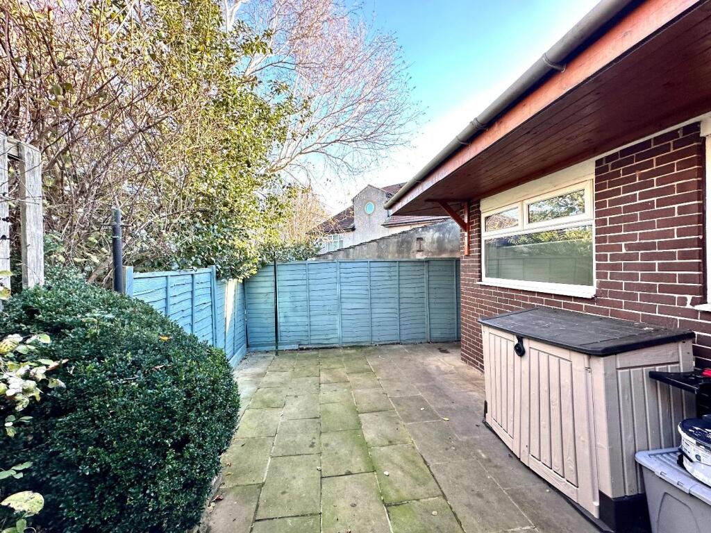 FURTHER EXTERNAL PHOTOGRAPHS