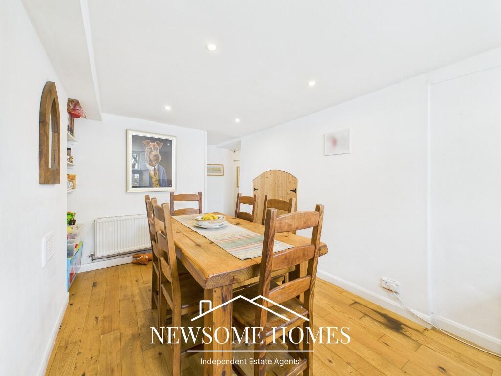 Sitting/ Dining Room