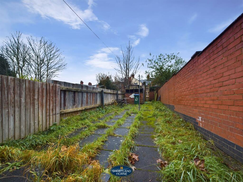 CAM01906G0-PR0386-STILL014.jpg