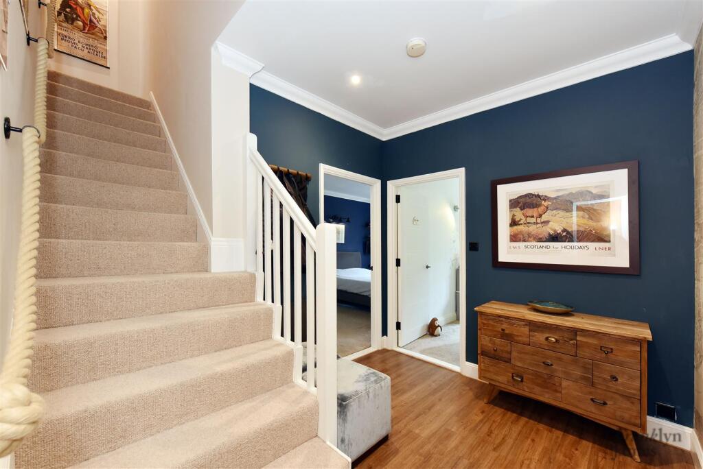 Old Sun Wharf, (1).JPG