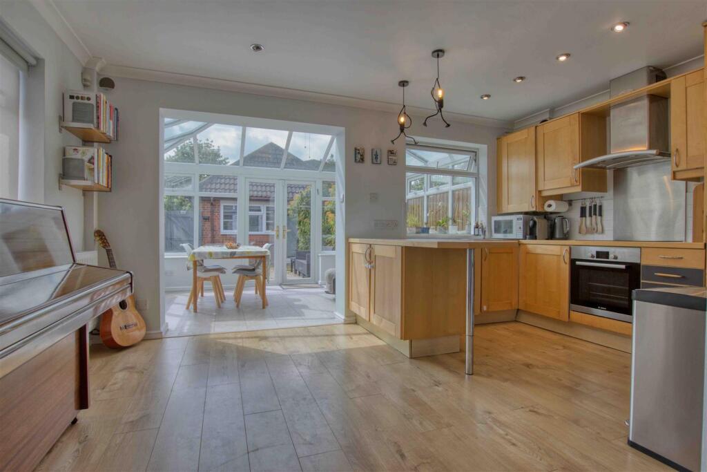 Kitchen/Breakfast Room
