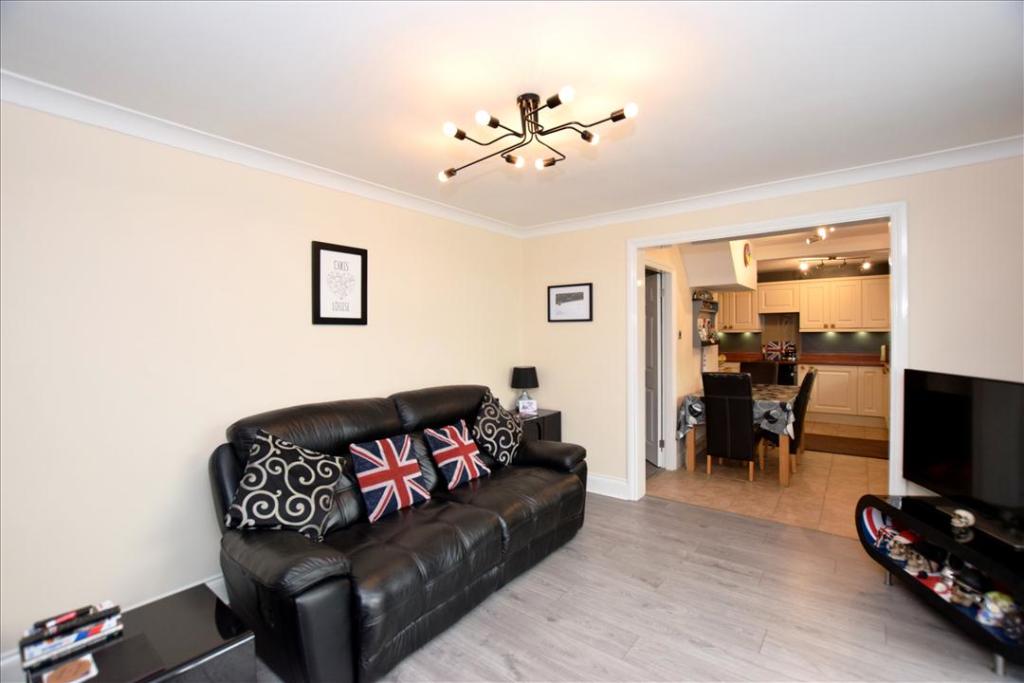 ADDITIONAL DINING ROOM PHOTO