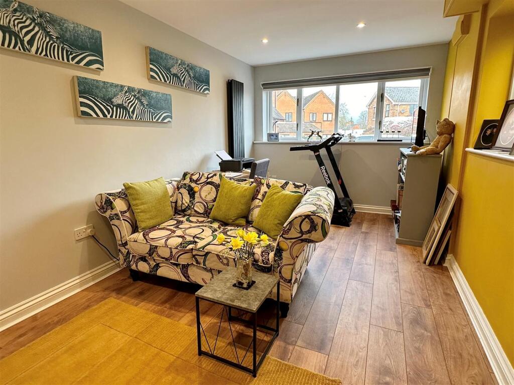 office/playroom/4th bedroom