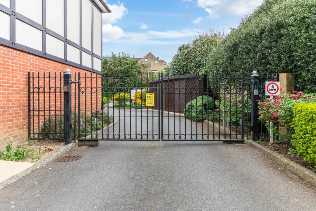 PEGASUS COURT (14).jpg