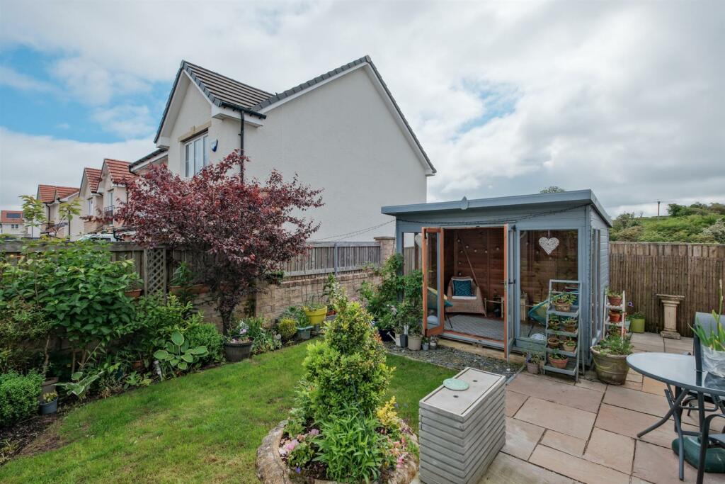 007-3 Burnhead Gardens Carluke ML8 4QL.jpg