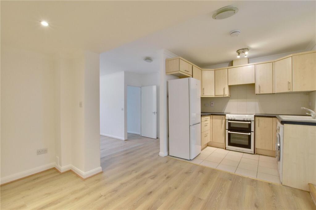 Kitchen/Dining Area