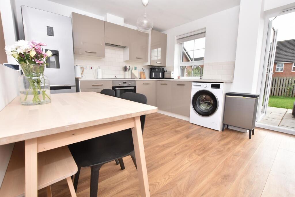 KITCHEN DINING ROOM