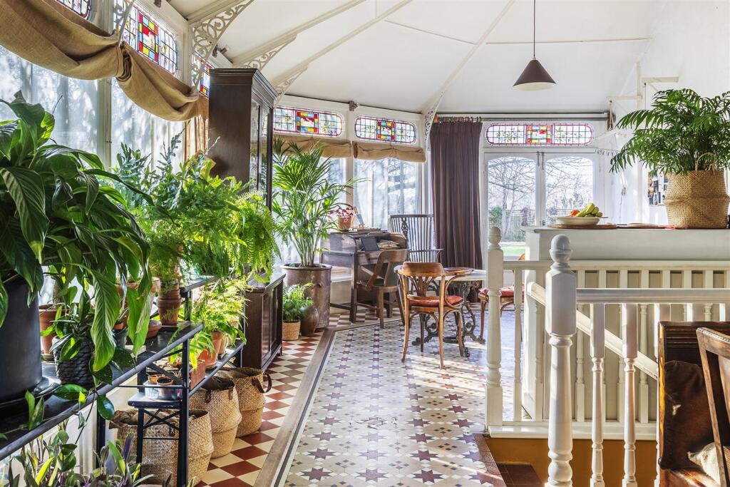 Conservatory / Garden Room