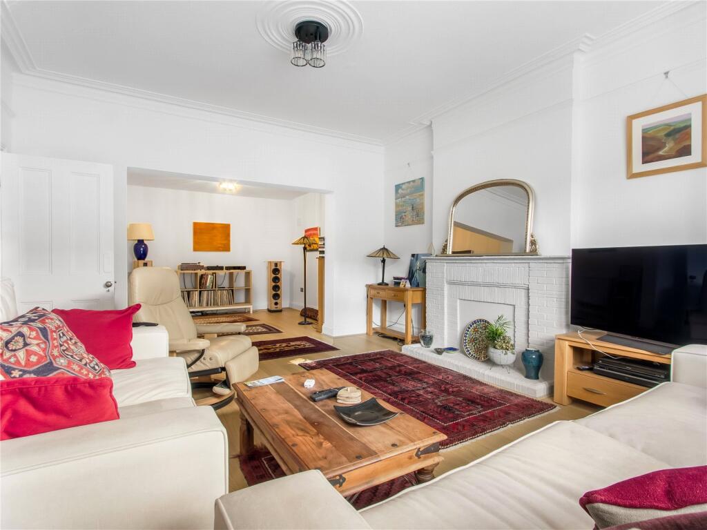 Derwent Road, London, N13