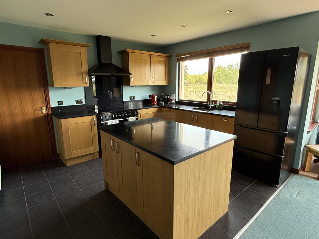 Kitchen a.JPG