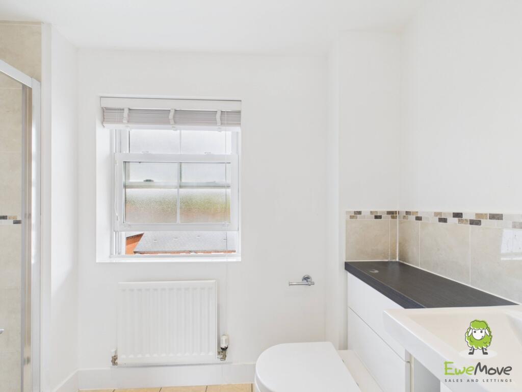 EweMove Estate Agents Basingstoke - Rockbourne Roa