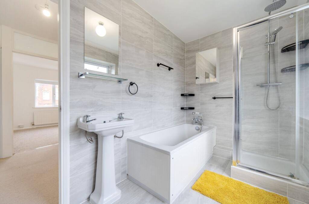 Bathroom/Shower Room