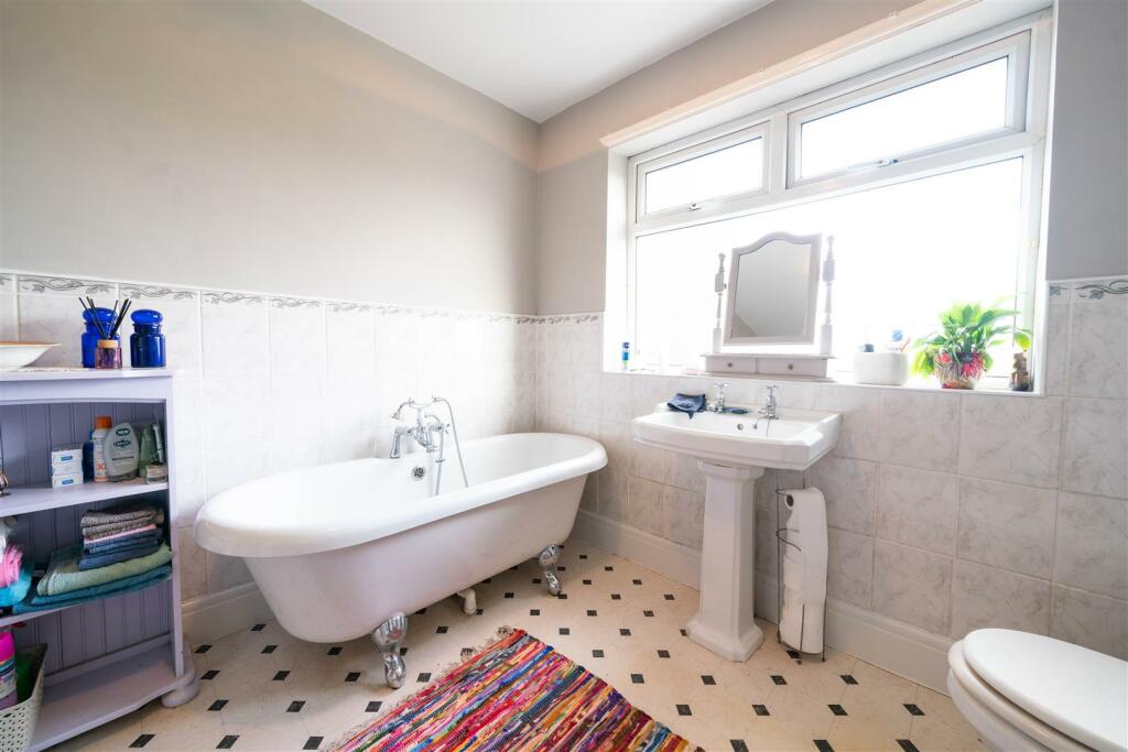 Bathroom-2.jpg