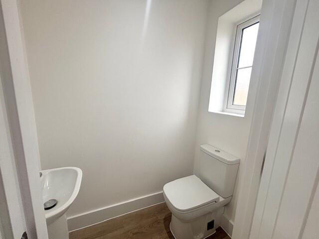 Cloakroom/wc