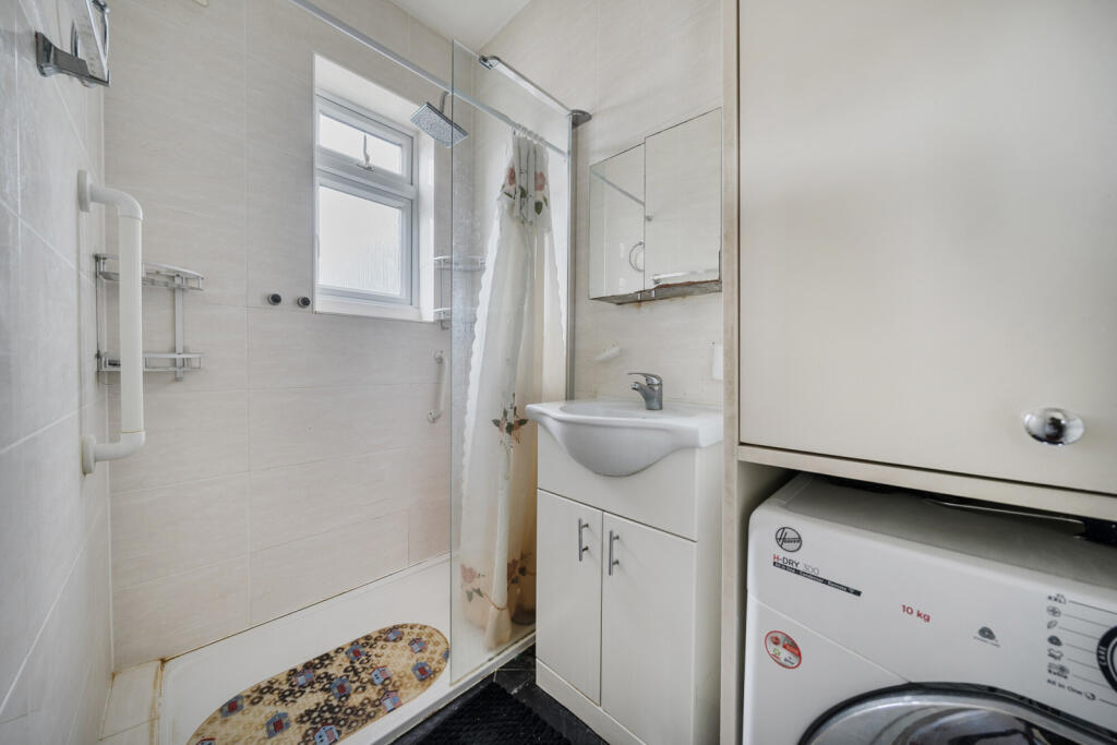 1305837-8-6841981...