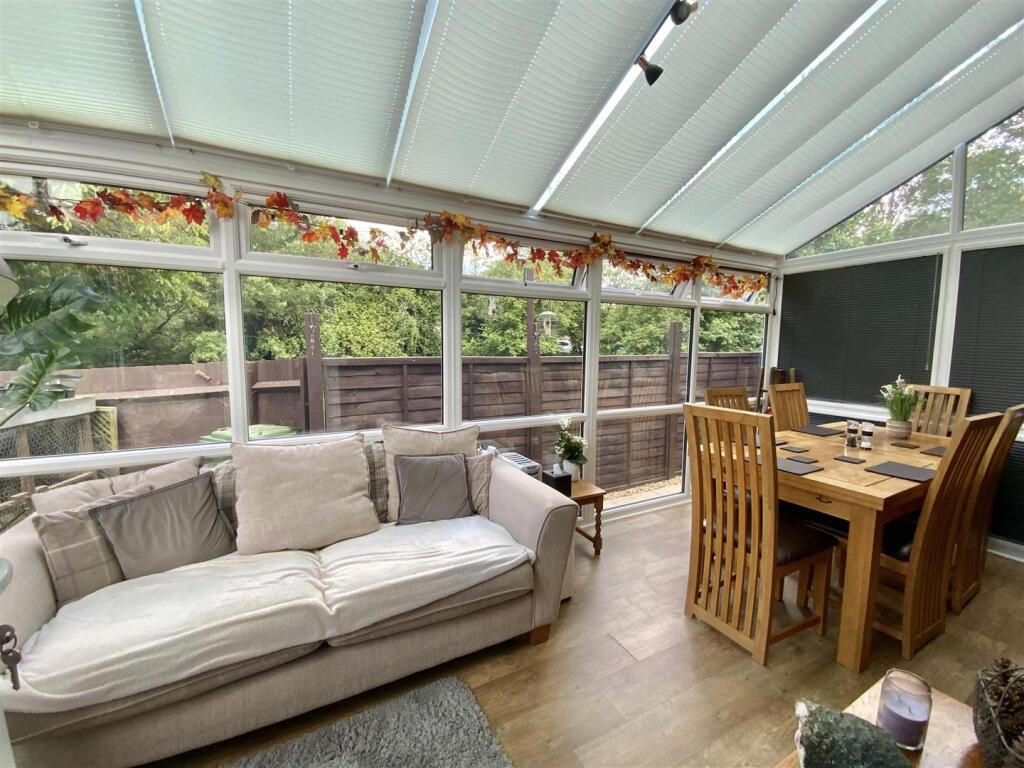 Conservatory/dining room