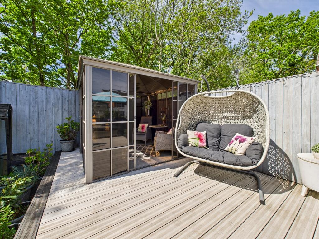 CAM05192G0-PR0053-STILL036