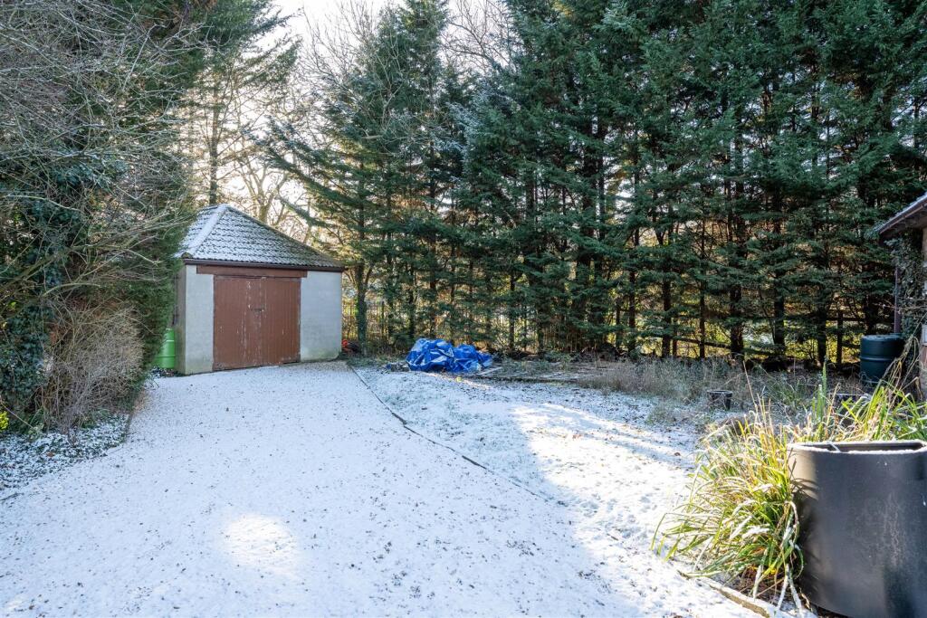 260105 - 90 Hookhams Lane, Renhold - 52.jpg