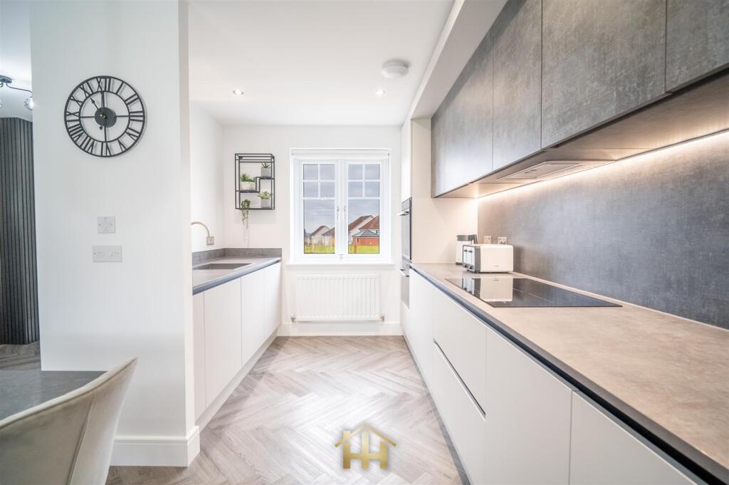 5 NEWALL TERR 080225 EDIT (29 of 54).jpg