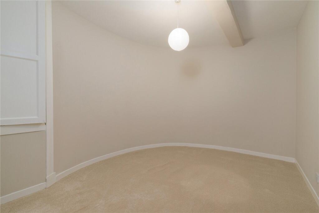 Wellington Place 81