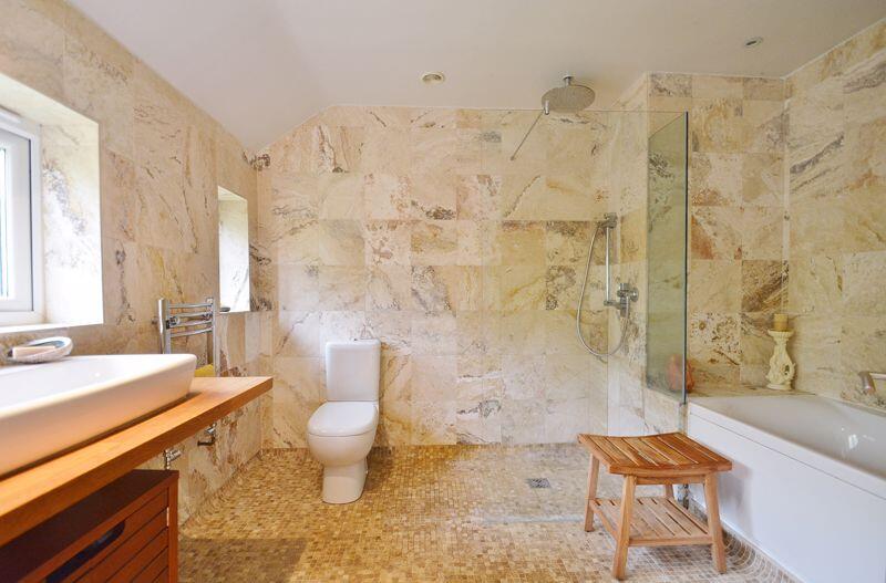 Main Ensuite