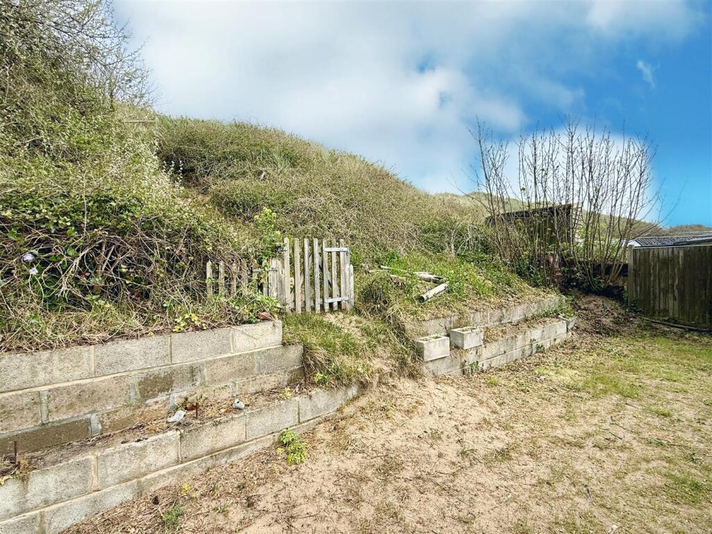 garden to rear