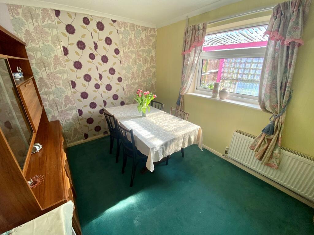 Bedroom Two / Dining