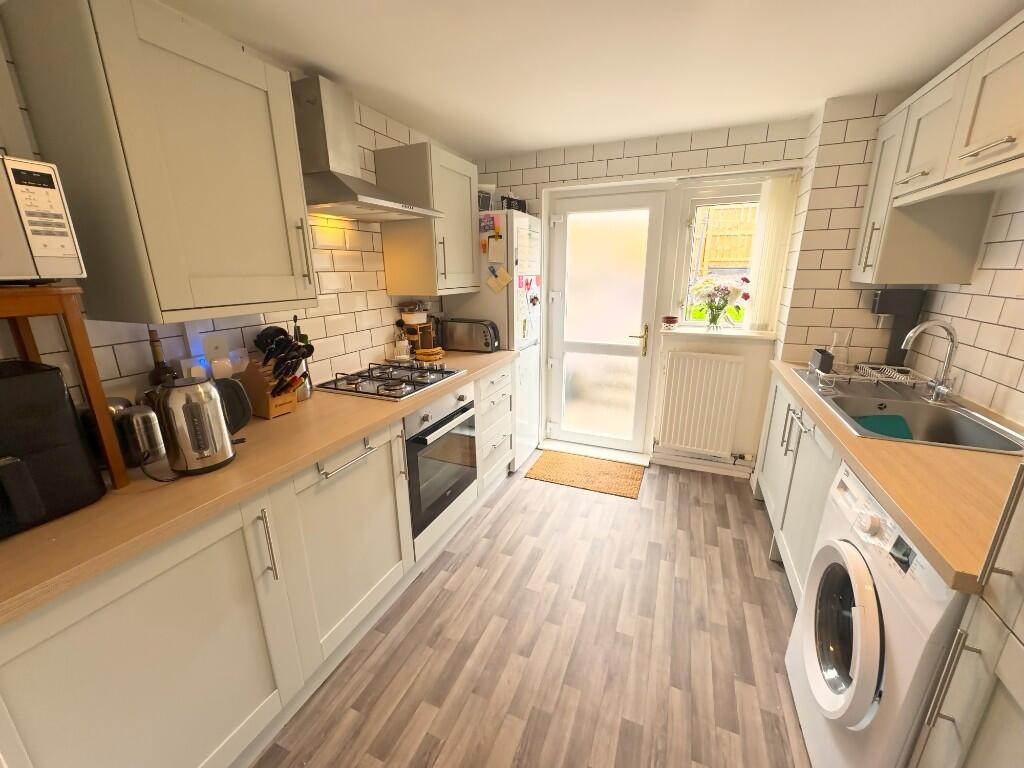 Kitchen 1