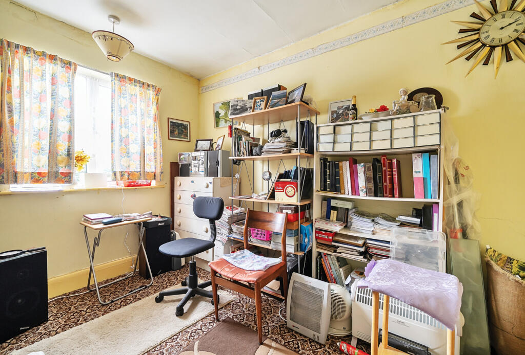 1305032-21-684aaf...