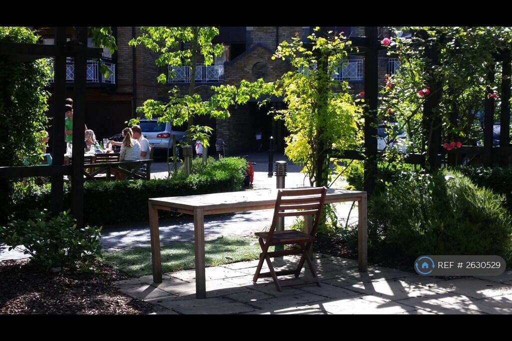 Great Community Gardens, Barbecue For Residents