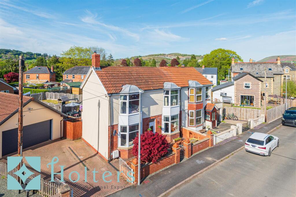 3 irfon Road, Builth Wells-20.jpg