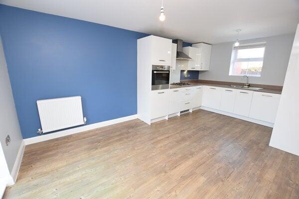 open plan kitchen/diner