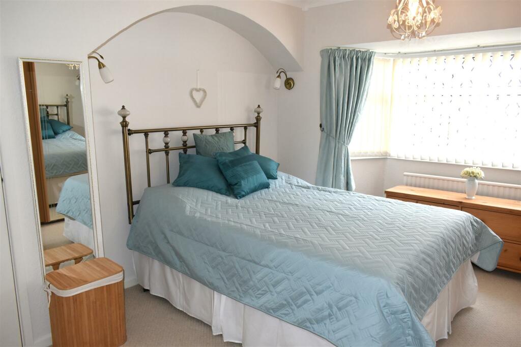master bedroom .JPG