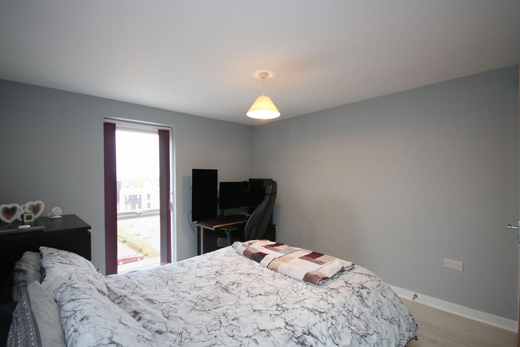 Master Bedroom.JPG