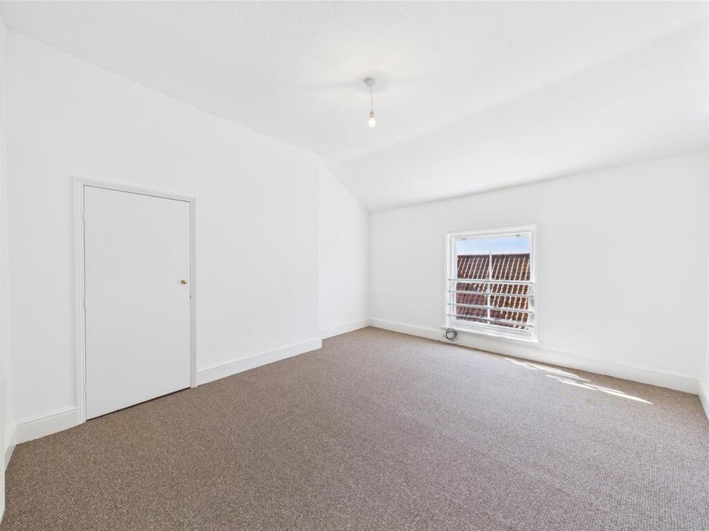 Bedroom: