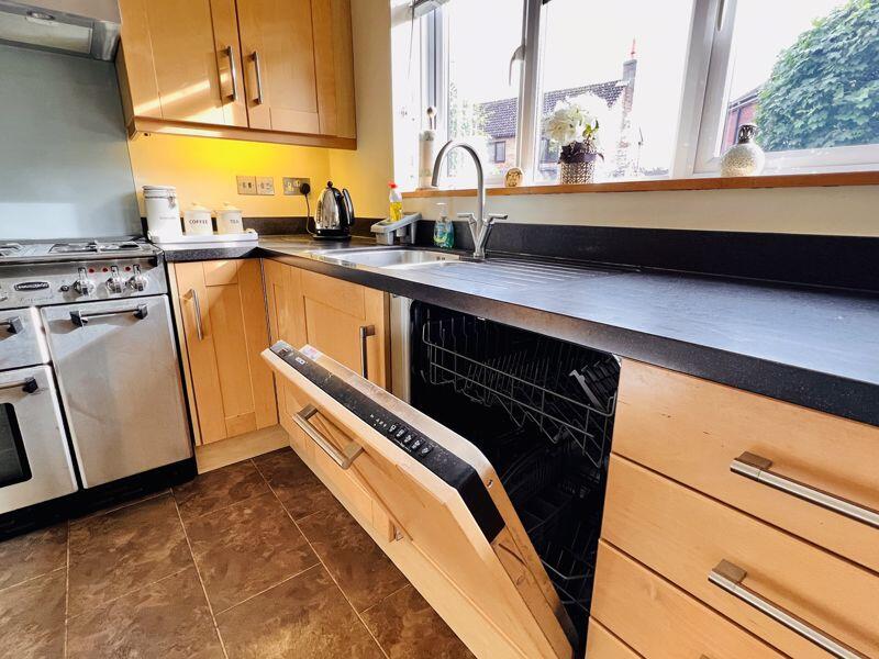 Integrated dishwasher